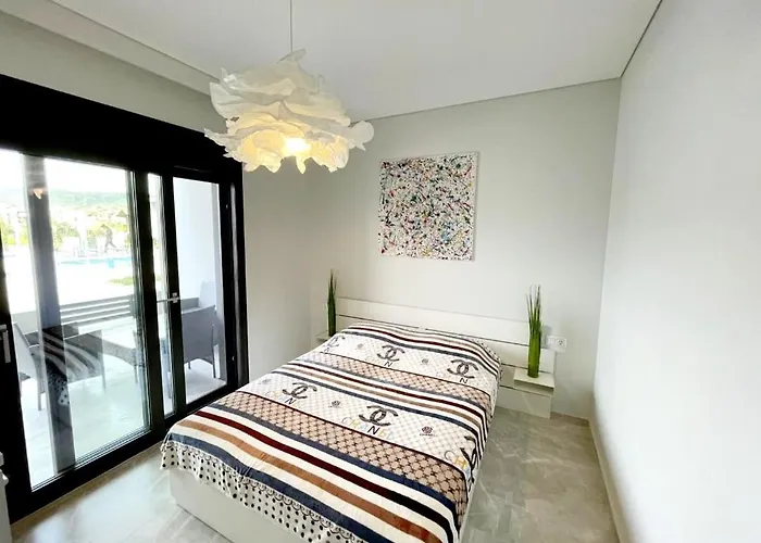 Luxury Olea Valley
